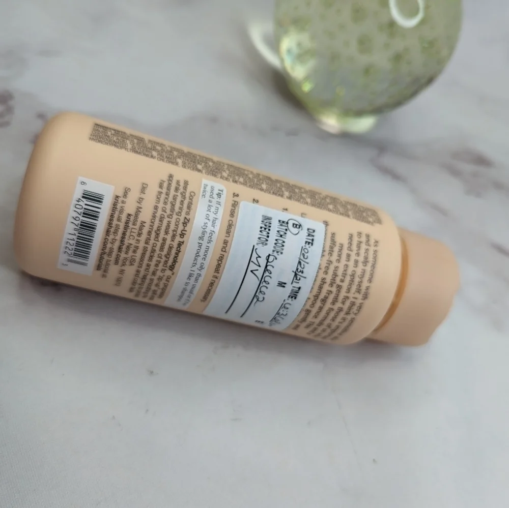 Kristin Ess Extra Gentle Shampoo Signature Sulfate Free 10 oz 296 mL Pink